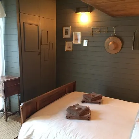 Villa Bistrot Vintage Chez Mamie Léone Lèzan